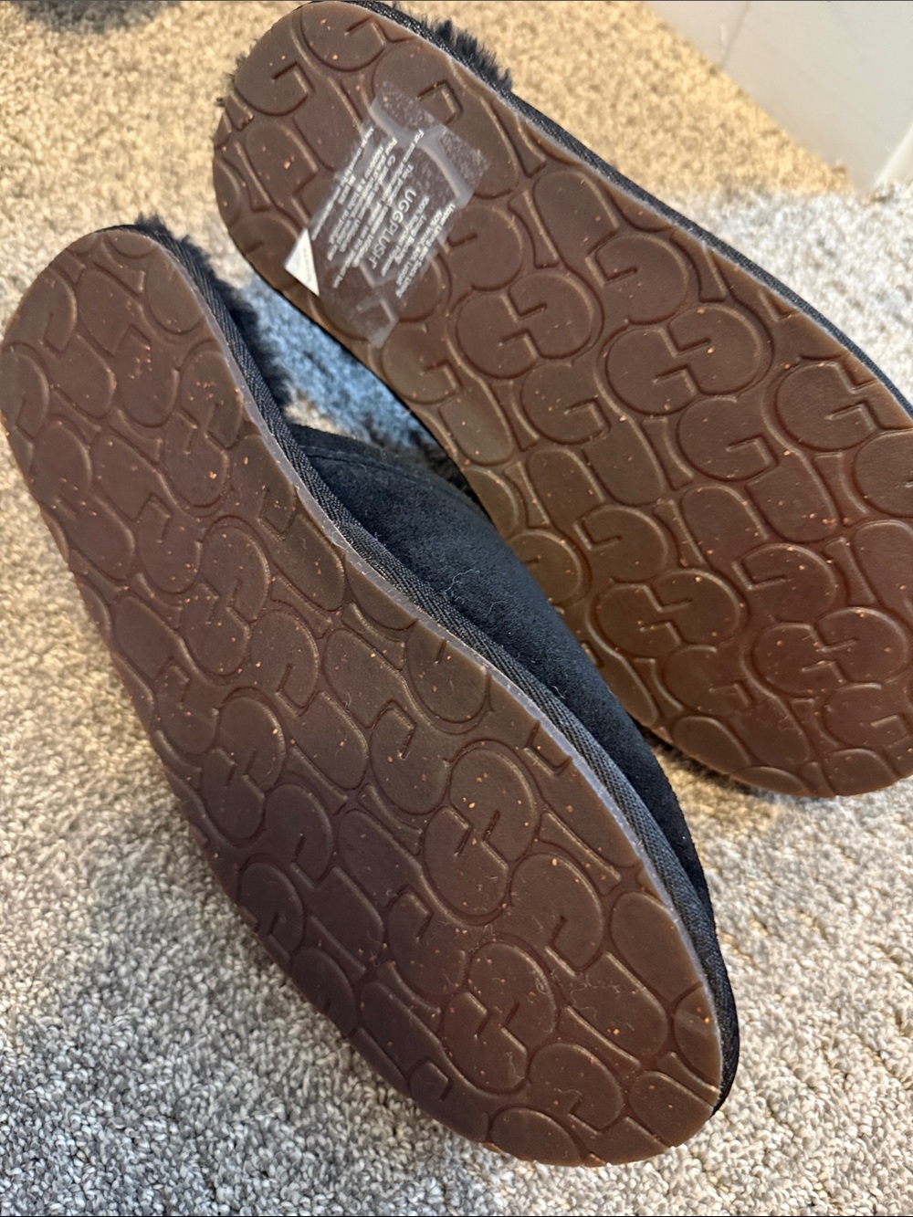 Uggs - Picture 2 of 5